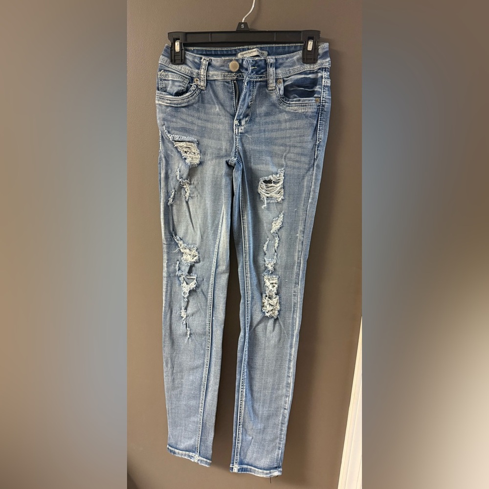 Twentyone Black by Rue21 Light Blue Ripped Skinny Jeans
